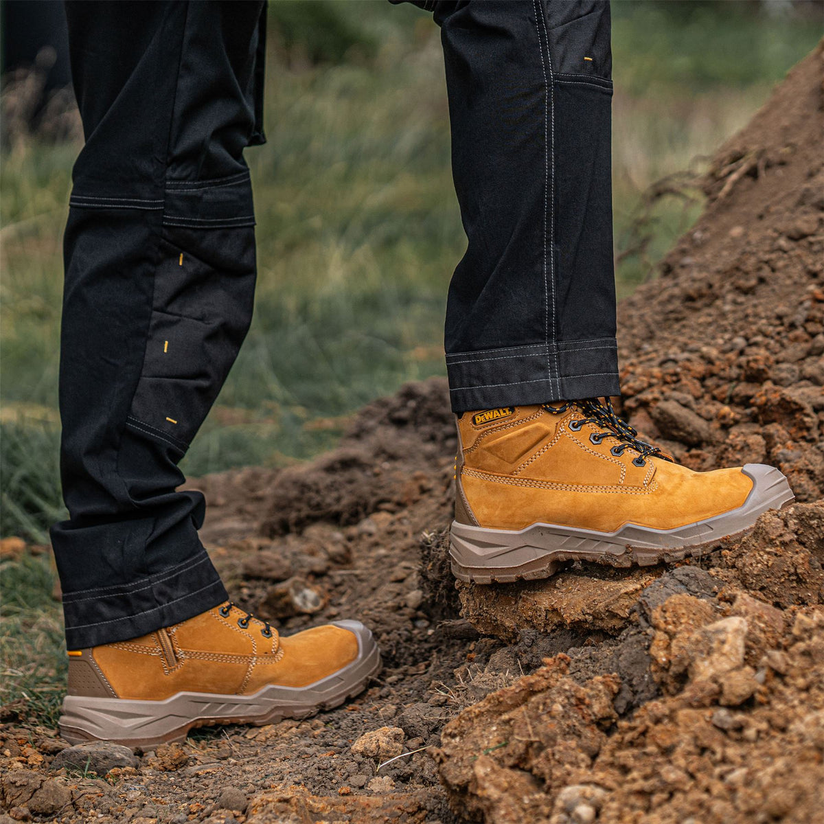 DeWalt Jamestown Side Zip Safety Boots