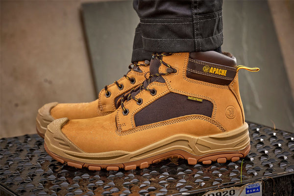 Apache Arizona Nubuck Metal-Free Waterproof Safety Boots